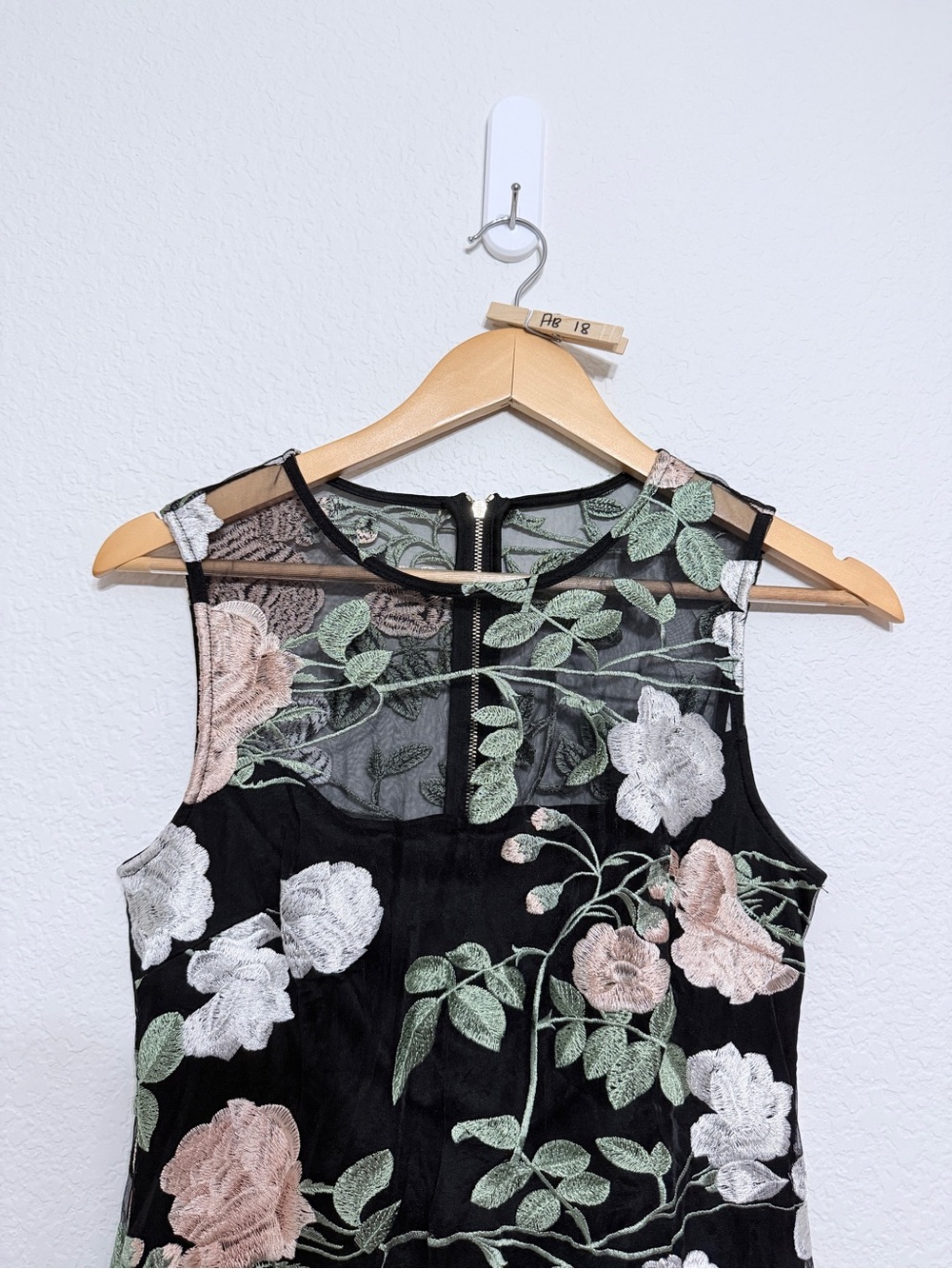Calvin Klein Floral Embroidered Black Sheath Dress size small - Picture 4 of 15